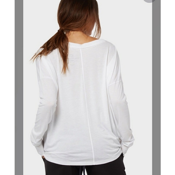 Peace Love World Top - Picture 2 of 7